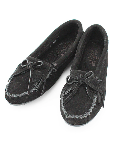 Minnetonka（ミネトンカ）の「BY MINNETONKA スウェードモカシン　ミネトンカ ¨◆（モカシン/デッキシューズ・レディース・ブラック/ベージュ/ライトブルー/ライトグレー/ブラウン/グレー/ターコイズブルー/ライトピンク/ダークブラウン/オリーブ/ナチュラル/ネイビー/ワインレッド/その他1/その他2・6/7/8/5）」の18枚目の写真