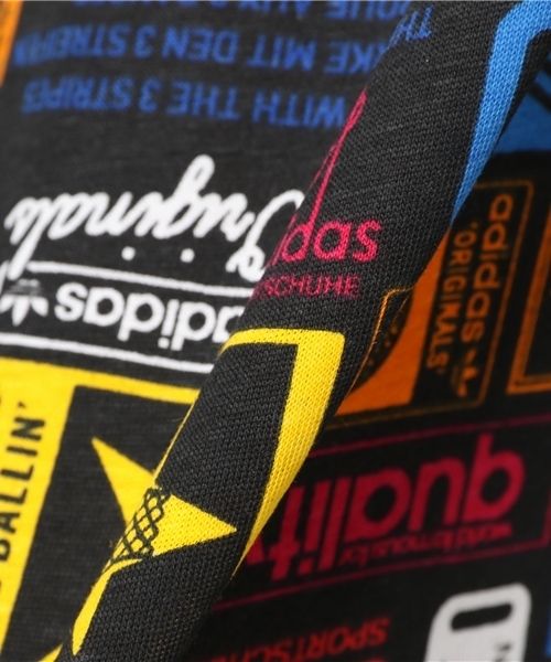 adidas（アディダス）の「オリジナルス Tシャツ[STREET GRAPHIC TEE MULTI]（Tシャツ/カットソー・メンズ・ブラック・SMALL/LARGE/X-LARGE/XX-LARGE/XXX-LARGE/X-SMALL/MEDIUM）」の8枚目の写真