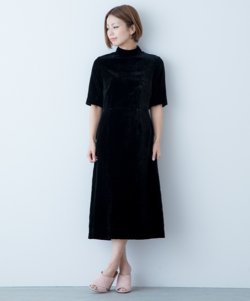 Kalen BANNER BARRETT(カレンバナーバレット)の「VELVET DRESS Kalen BANNER BARRETT(カレンバナーバレット)の「VELVET DRESS