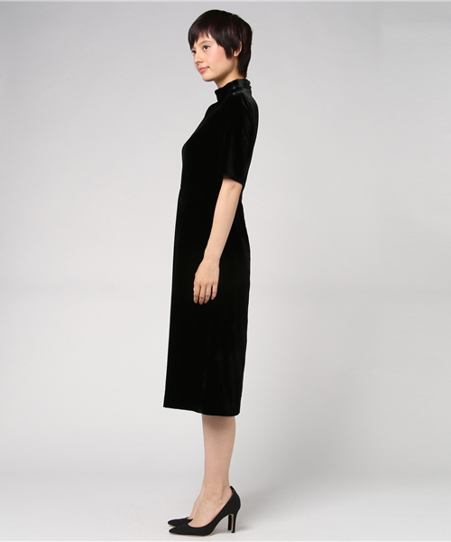 Kalen BANNER BARRETT(カレンバナーバレット)の「VELVET DRESS Kalen BANNER BARRETT(カレンバナーバレット)の「VELVET DRESS