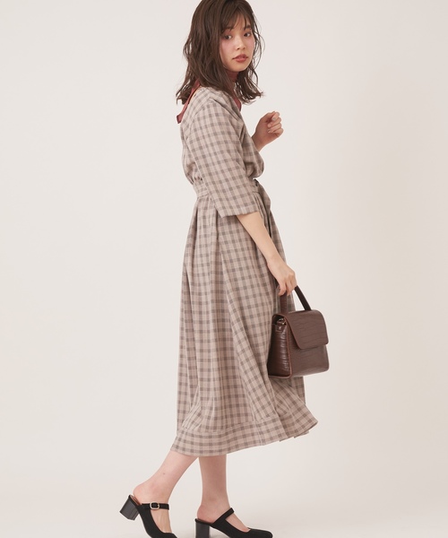 natural couture(ナチュラルクチュール)の「スカーフ&共ベルト付き前後2WAYワンピ(ワンピース・レディース・ブラック/ブラウン/イエロー/ピンク/チェック・FREE)」の8枚目の写真