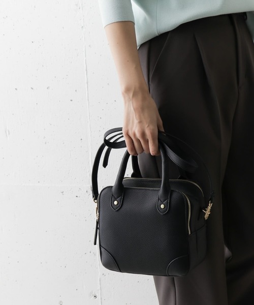 URBAN RESEARCH DOORS（アーバンリサーチドアーズ）の「2WAYミニスクエアバッグ（ショルダーバッグ・レディース・ブラック/ベージュ・ONE）」の2枚目の写真