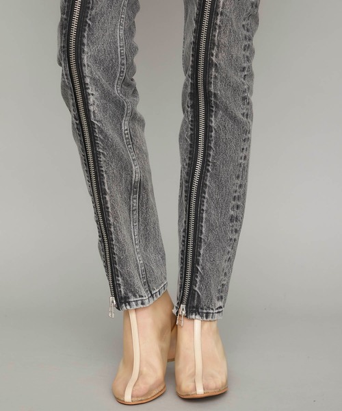 JOHN LAWRENCE SULLIVAN（ジョンローレンスサリバン）の「【JOHN LAWRENCE SULLIVAN(ジョンローレンスサリバン)】ウオッシュドデニムジップドパンツ（デニムパンツ・レディース・ブラック/ブルー・SMALL/MEDIUM）」の14枚目の写真