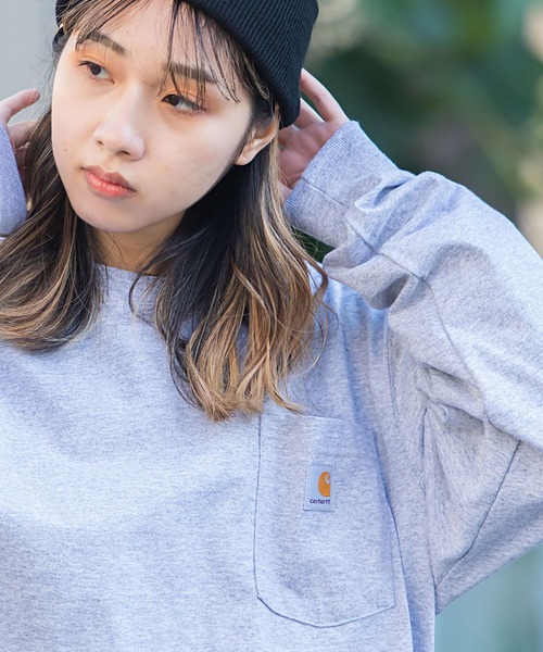 Carhartt(カーハート)の「『Carhartt/カーハート』ワンポイントポケット付きクルーネック長袖Tシャツ(Tシャツ/カットソー・メンズ・ブラック/ダークブラウン/ネイビー/ヘザーグレー/ブラウン系その他/グリーン系その他/バーガンディー/グリーン・M/L/XL/S)」の3枚目の写真