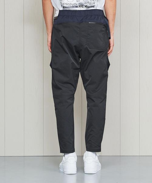 NIKE（ナイキ）の「＜NIKE＞TECH WOVEN PANTS/パンツ（その他パンツ・メンズ・ブラック・SMALL/MEDIUM/LARGE）」の4枚目の写真