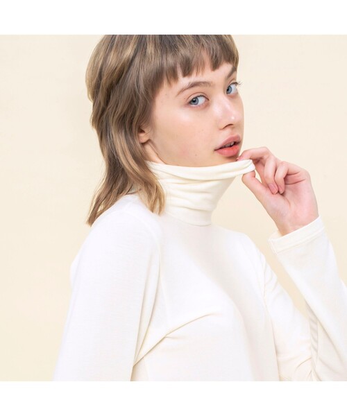 AIGLE(エーグル)の「VANNES TURTLE NECK T(Tシャツ/カットソー・レディース・ネイビー/ホワイト・M/L/S)」の12枚目の写真