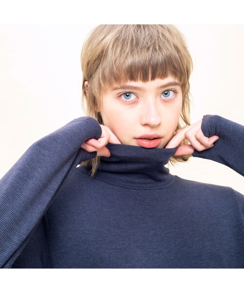 AIGLE(エーグル)の「VANNES TURTLE NECK T(Tシャツ/カットソー・レディース・ネイビー/ホワイト・M/L/S)」の7枚目の写真