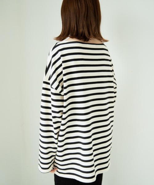 yuw（ユウ）の「ＢＩＧボーダープルオーバー　921021（Tシャツ/カットソー・レディース・ホワイト系その他/グリーン系その他/レッド系その他/ベージュ系その他/ブルー系その他/ブラック系その他/イエロー系その他・FREE）」の2枚目の写真