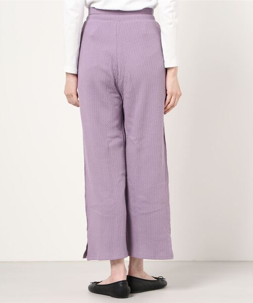 ACCL（エーシーシーエル）の「横スリットリラックスワイドパンツ（その他パンツ・レディース・オフホワイト/ダークパープル/モカ・FREE）」の4枚目の写真