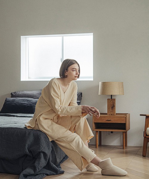 ACCL（エーシーシーエル）の「横スリットリラックスワイドパンツ（その他パンツ・レディース・オフホワイト/ダークパープル/モカ・FREE）」の16枚目の写真