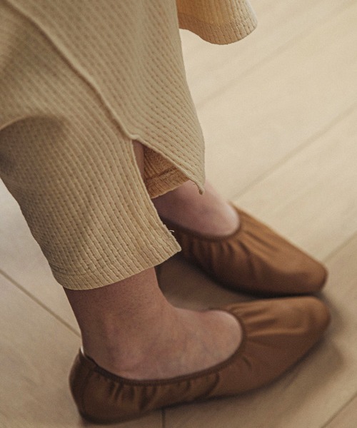 ACCL（エーシーシーエル）の「横スリットリラックスワイドパンツ（その他パンツ・レディース・オフホワイト/ダークパープル/モカ・FREE）」の18枚目の写真