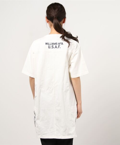 AVIREX（アヴィレックス）の「フェイドウォッシュポケットワンピース/ FADE WASH POCKET ONEPIECE（ワンピース・レディース・オレンジ/オリーブ/チャコール/オフホワイト・FREE）」の9枚目の写真