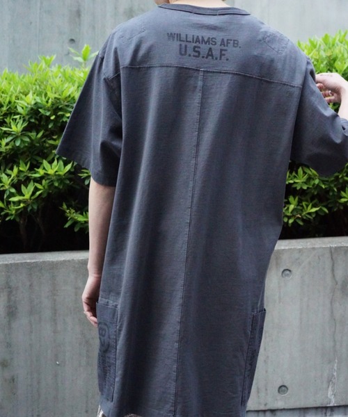 AVIREX（アヴィレックス）の「フェイドウォッシュポケットワンピース/ FADE WASH POCKET ONEPIECE（ワンピース・レディース・オレンジ/オリーブ/チャコール/オフホワイト・FREE）」の11枚目の写真