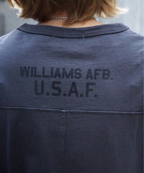 AVIREX（アヴィレックス）の「フェイドウォッシュポケットワンピース/ FADE WASH POCKET ONEPIECE（ワンピース・レディース・オレンジ/オリーブ/チャコール/オフホワイト・FREE）」の13枚目の写真