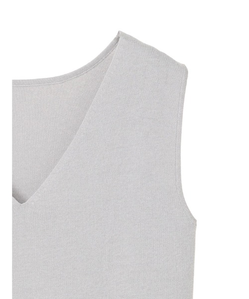 YECCA VECCA（イェッカヴェッカ）の「P.ウォッシャブルノースリーブニット　＊（ニット/セーター・レディース・グレー/ベージュ/ブラウン/ライトグリーン・FREE）」の13枚目の写真