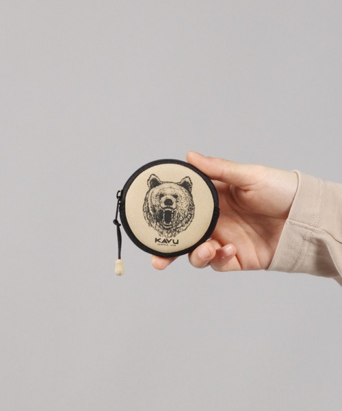 KAVU（カブー）の「【KAVU(カブー)】別注コインケース（コインケース・メンズ・ブラック/ベージュ/イエロー/グリーン・FREE）」の13枚目の写真