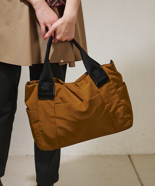 限定カラー 撥水 樹脂パーツトートバッグm ショルダーベルト付き トートバッグ Ear Papillonner イアパピヨネ のファッション通販 Zozotown