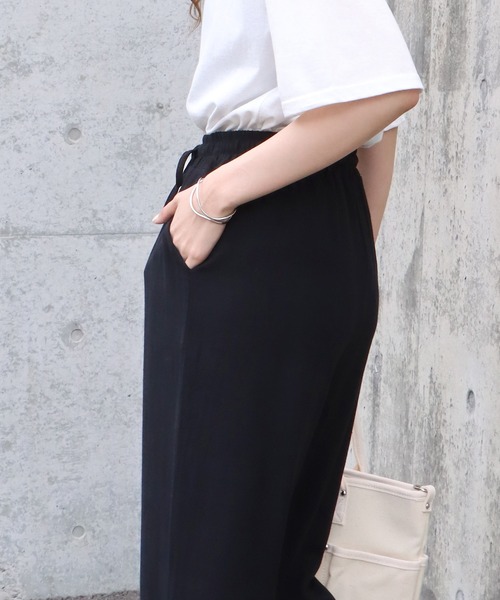 BLUEEAST（ブルーイースト）の「リネンドロストリラックスパンツ（その他パンツ・レディース・ホワイト/ベージュ/ブラック・MEDIUM）」の22枚目の写真