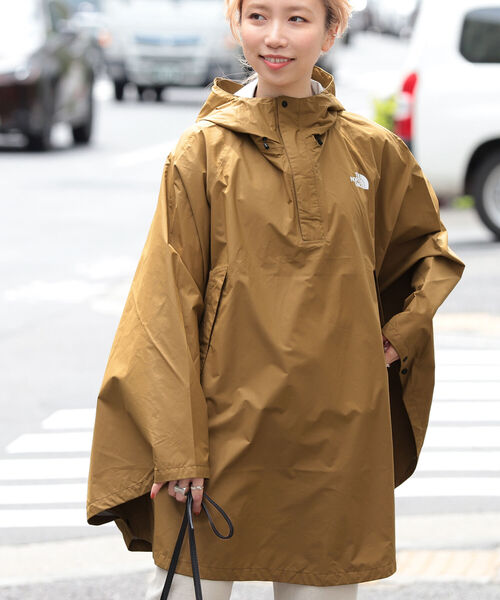Ray BEAMS（レイビームス）の「THE NORTH FACE / Access Poncho（ポンチョ・レディース・ブラウン/ブラック・ONE SIZE）」の10枚目の写真