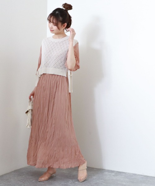 archives（アルシーヴ）の「【web限定item】透かし編みベスト＋シワ加工シアーワンピース（ワンピース・レディース・モカ/オフホワイト/グリーン/ブラック/グリーン系その他/ピンク・MEDIUM）」の21枚目の写真