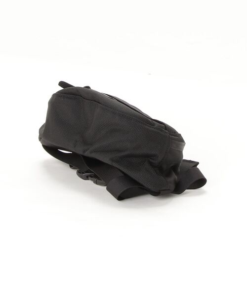 GREGORY（グレゴリー）の「TEENY TAILMATE / ティーニーテールメイト / HDナイロン（ボディバッグ/ウエストポーチ・メンズ・ブラック・FREE）」の4枚目の写真