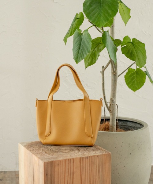 Ambre Neige（アンブルネージュ）の「【ポーチ付き】2WAYトートバック／WEB/EC限定商品（ショルダーバッグ・レディース・アイボリー/マスタード/キャメル・FREE）」の6枚目の写真