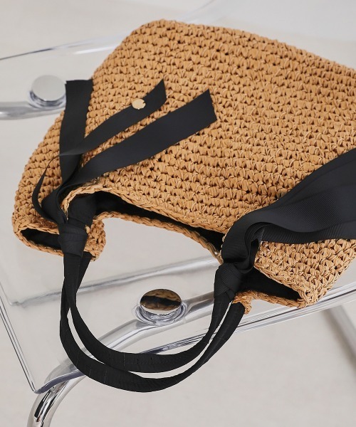 Bou Jeloud（ブージュルード）の「コンビカラーリボン手編みトート（かごバッグ・レディース・ブラック/ベージュ・FREE）」の8枚目の写真