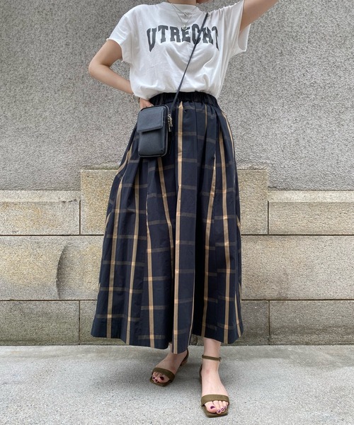 DouDou（ドゥドゥ）の「チェックフレアスカート（スカート・レディース・カーキ/ブラック・FREE）」の4枚目の写真