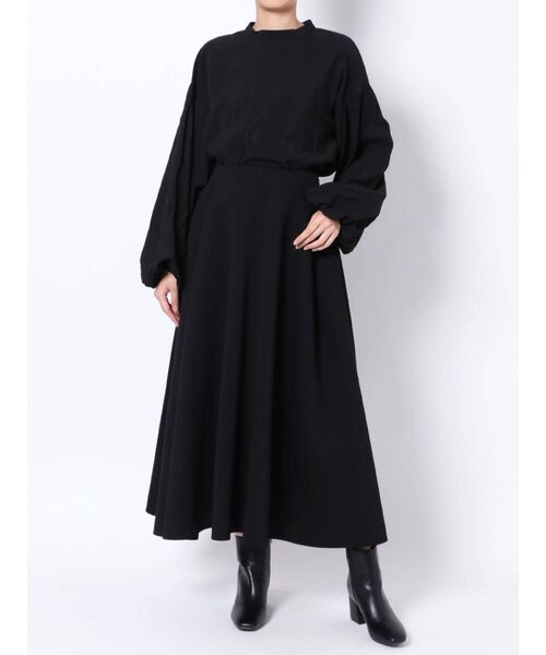 ELENDEEK（エレンディーク）の「タックボリュームスカート（スカート・レディース・ブラック/カーキ・01/02）」の14枚目の写真