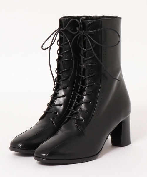 apres（アプレ）の「レ-スアップブーツ　-8650361（ブーツ・レディース・ブラック/グレー/オフホワイト/ライトブラウン・22.5cm/23.5cm/24.5cm/23.0cm/24.0cm）」の3枚目の写真