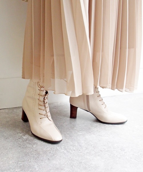 apres（アプレ）の「レ-スアップブーツ　-8650361（ブーツ・レディース・ブラック/グレー/オフホワイト/ライトブラウン・22.5cm/23.5cm/24.5cm/23.0cm/24.0cm）」の9枚目の写真