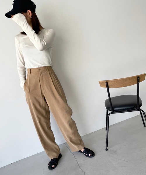 CANAL JEAN(キャナルジーン)の「RED CHOP WORKS(レッドチョップワークス) レーヨン混タックテーパードパンツ(その他パンツ・レディース・ブラック/ベージュ/パープル・38/36)」の9枚目の写真