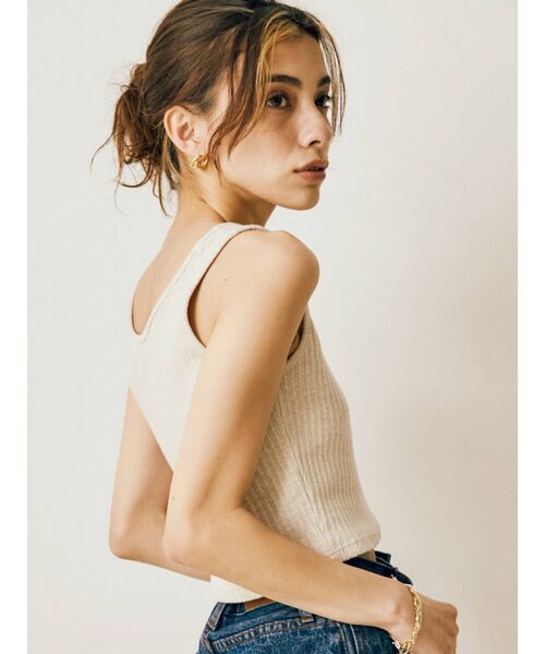 EVRIS(エヴリス)の「フロントボタンタンクトップ(タンクトップ・レディース・アイボリー/グリーン/ブラック・FREE)」の5枚目の写真