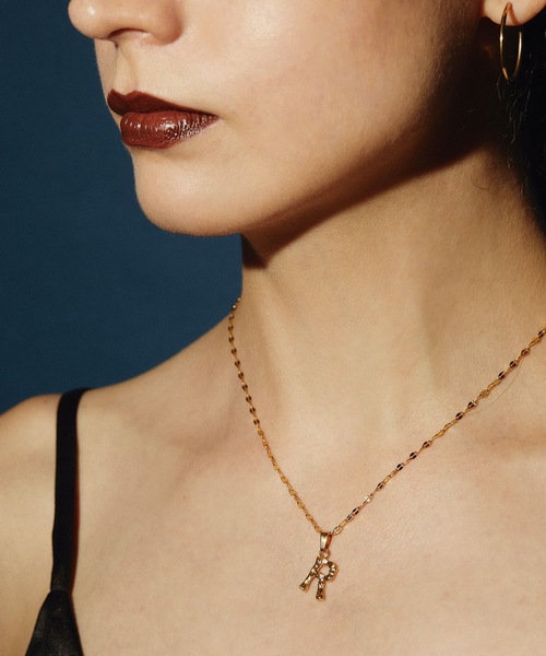 CENE（セネ）の「【CENE】セネ/　[ゴールド]ペタルイニシャルチェーン ネックレス（ネックレス・レディース・K/M/T/S/R/H/E/A/Y・FREE）」の19枚目の写真