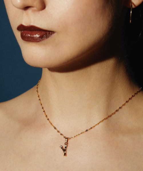 CENE（セネ）の「【CENE】セネ/　[ゴールド]ペタルイニシャルチェーン ネックレス（ネックレス・レディース・K/M/T/S/R/H/E/A/Y・FREE）」の13枚目の写真