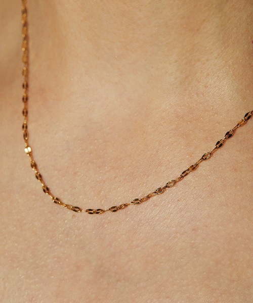 CENE（セネ）の「【CENE】セネ/　[ゴールド]ペタルイニシャルチェーン ネックレス（ネックレス・レディース・K/M/T/S/R/H/E/A/Y・FREE）」の10枚目の写真