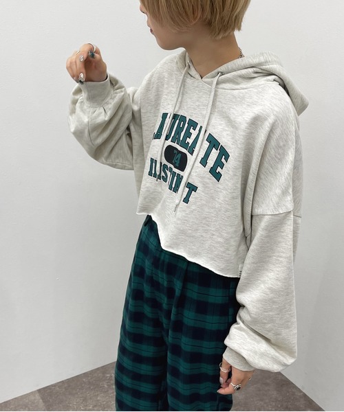 apres jour mignon(アプレジュールミニョン)の「ショートパーカー【ZOZOTOWN限定アイテム】【7PO】(パーカー・レディース・ダークブルー/オートミール/ブラック/ダークグリーン・フリー/X-LARGE)」の2枚目の写真