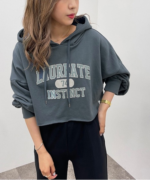 apres jour mignon(アプレジュールミニョン)の「ショートパーカー【ZOZOTOWN限定アイテム】【7PO】(パーカー・レディース・ダークブルー/オートミール/ブラック/ダークグリーン・フリー/X-LARGE)」の4枚目の写真