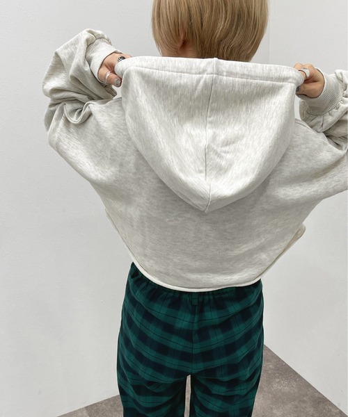 apres jour mignon(アプレジュールミニョン)の「ショートパーカー【ZOZOTOWN限定アイテム】【7PO】(パーカー・レディース・ダークブルー/オートミール/ブラック/ダークグリーン・フリー/X-LARGE)」の8枚目の写真