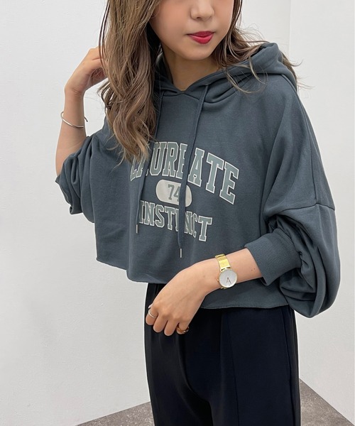 apres jour mignon(アプレジュールミニョン)の「ショートパーカー【ZOZOTOWN限定アイテム】【7PO】(パーカー・レディース・ダークブルー/オートミール/ブラック/ダークグリーン・フリー/X-LARGE)」の13枚目の写真