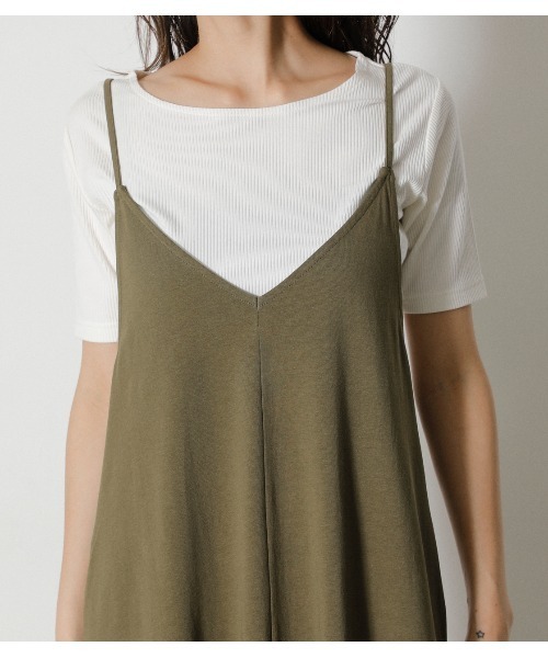 AZUL by moussy（アズールバイマウジー）の「TOPS SET CAMI ONEPIECE / トップスセット キャミワンピース（ワンピース・レディース・ブラック/ダークカーキ/ベージュ・MEDIUM/SMALL）」の11枚目の写真