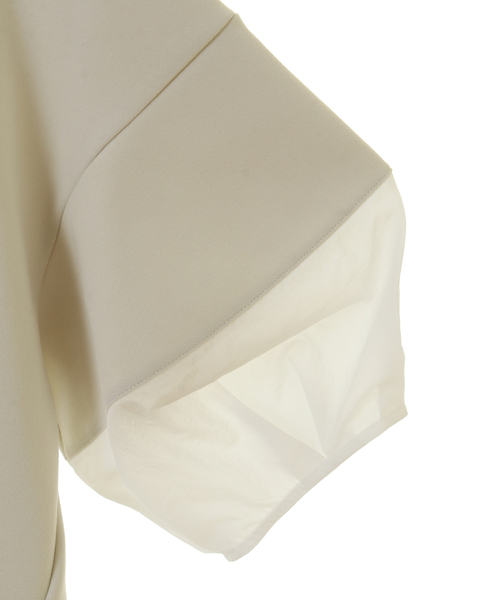 alcali(アルカリ)の「切替変形パフ袖トップス(Tシャツ/カットソー・レディース・アイボリー/ブラック・FREE)」の6枚目の写真