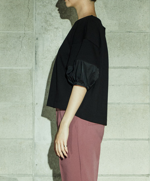 alcali(アルカリ)の「切替変形パフ袖トップス(Tシャツ/カットソー・レディース・アイボリー/ブラック・FREE)」の8枚目の写真