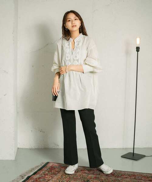 KBF（ケイビーエフ）の「パッチポケットフレアパンツ（その他パンツ・レディース・ブラック/ブルー系その他/ベージュ・ONE）」の16枚目の写真