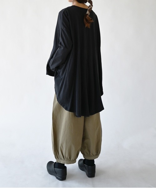 NHT（エヌエイチティー）の「NHT/エヌエイチティー ラウンドフレアーロングTシャツ（Tシャツ/カットソー・レディース・ブラック/グレー・F）」の7枚目の写真