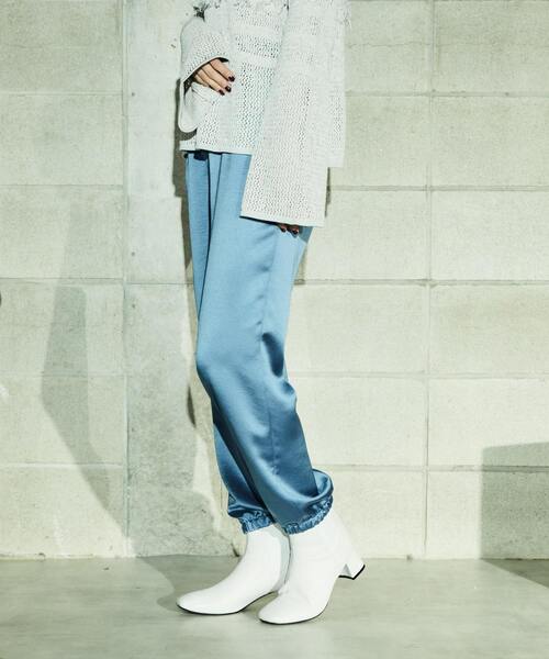 alcali(アルカリ)の「サテンジョガーパンツ(その他パンツ・レディース・ブラウン/ブルー/ベージュ・FREE)」の4枚目の写真