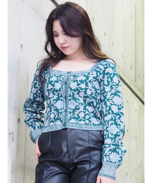 EVRIS（エヴリス）の「フロントボタンジャガードニットトップス（ニット/セーター・レディース・ネイビー/グリーン・FREE）」の3枚目の写真