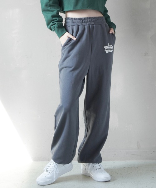 SPINNS（スピンズ）の「HEUREUXロゴ 裏毛スウェットパンツ（スウェットパンツ・レディース・オフホワイト/ネイビー/オートミール/ダークグリーン/ブラック/スミクロ・ONESIZE）」の4枚目の写真