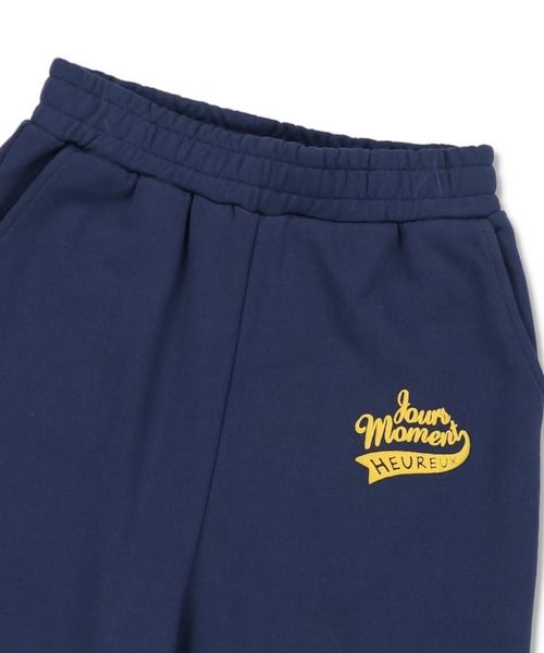 SPINNS（スピンズ）の「HEUREUXロゴ 裏毛スウェットパンツ（スウェットパンツ・レディース・オフホワイト/ネイビー/オートミール/ダークグリーン/ブラック/スミクロ・ONESIZE）」の22枚目の写真