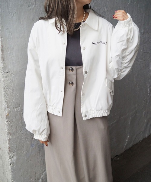 179/WG（イチナナキュウダブルジー）の「ボリュームスリーブ ブルゾン（ブルゾン・レディース・グリーン/イエロー/オフホワイト・MEDIUM）」の2枚目の写真